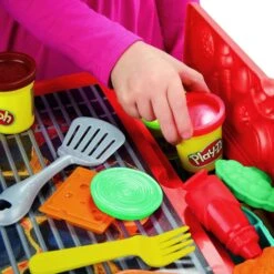 Play-Doh Kitchen Creations Big Grillin Playset 40 Piece BBQ Toy -XS Stock Shop GRAE8742 6398 EL00 6 opt
